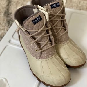 Sperry duck boots with memory form